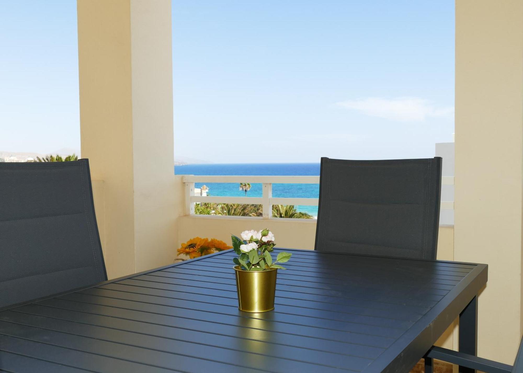 Blue Lagoon Apartment Costa Calma Bagian luar foto